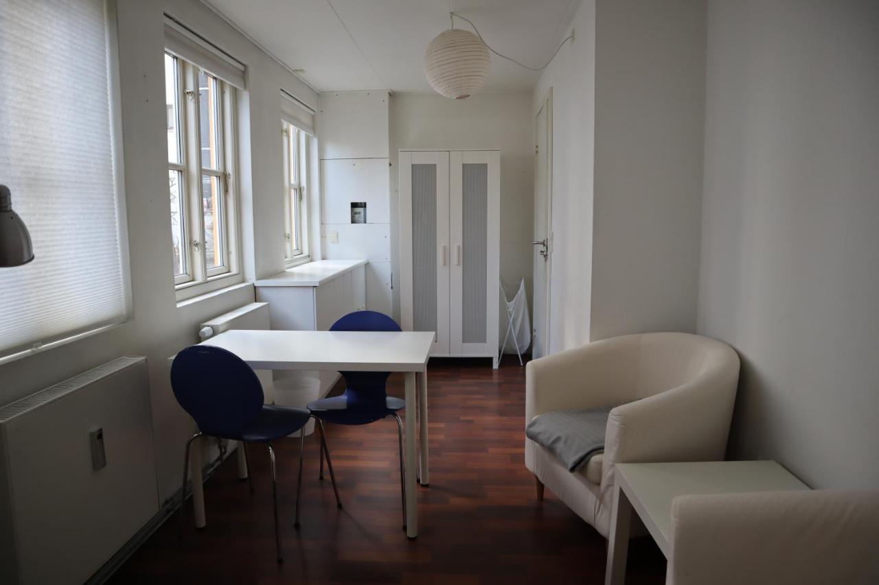Rooms In Quiet Yellow Courtyard Apartment โคเปนเฮเกน ภายนอก รูปภาพ