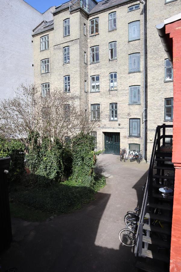 Rooms In Quiet Yellow Courtyard Apartment โคเปนเฮเกน ภายนอก รูปภาพ